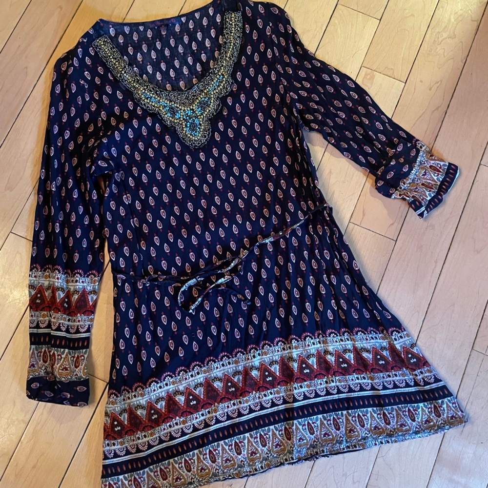 Beautiful tunic top.